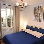 Victoires Louvre Apartment By B\'Your Home